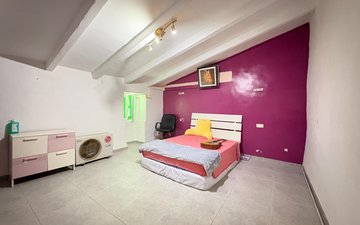 Property slide 10
