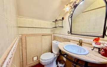 Property slide 20