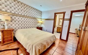 Property slide 25