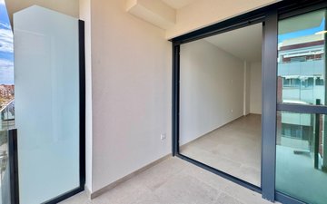 Property slide 32