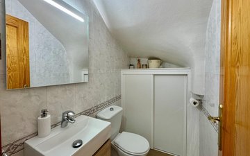 Property slide 32