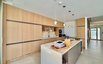 Property slide 18