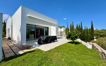 Property slide 23