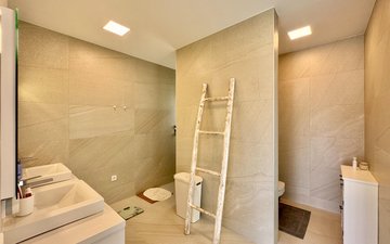 Property slide 33