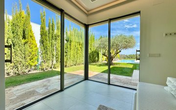 Property slide 39