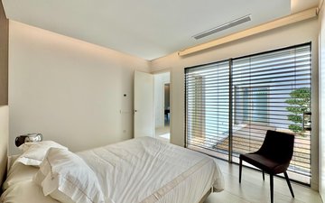 Property slide 44