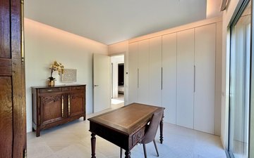 Property slide 50