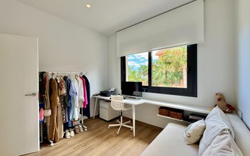 Property slide 24