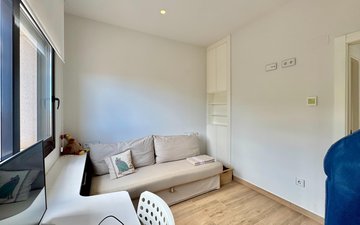 Property slide 25