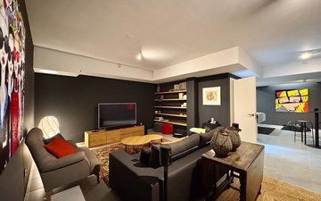 Property slide 44