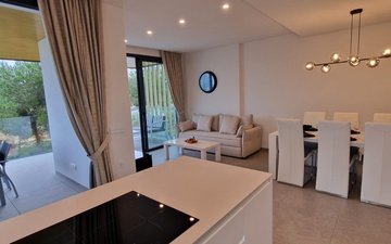 Property slide 21