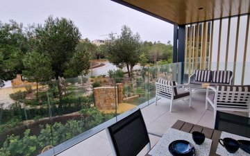 Property slide 25