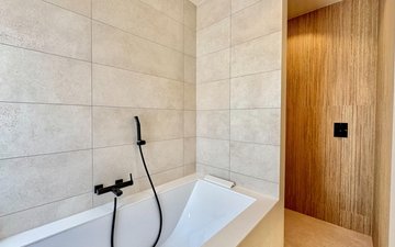 Property slide 32