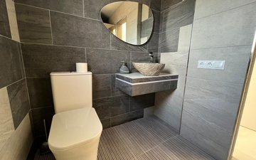 Property slide 46