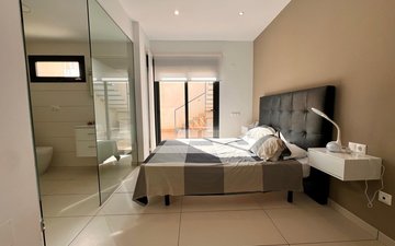 Property slide 22