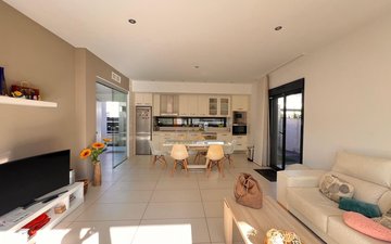 Property slide 32