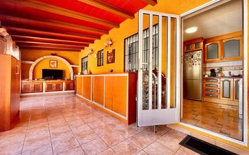Property slide 21