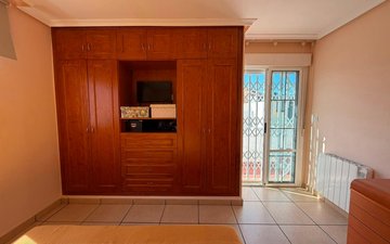 Property slide 32