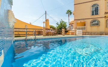 Property slide 18