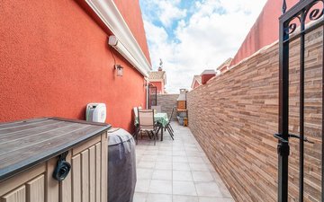 Property slide 19