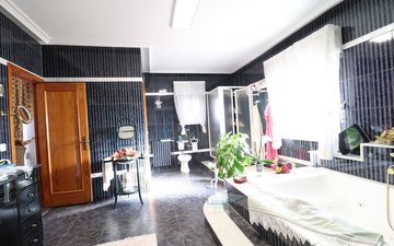 Property slide 18