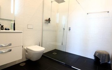 Property slide 20