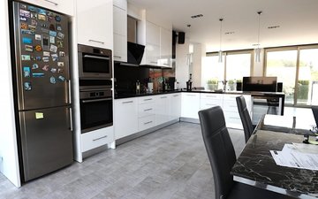 Property slide 10