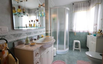 Property slide 16