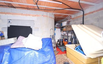 Property slide 48