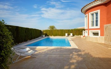 Property slide 34