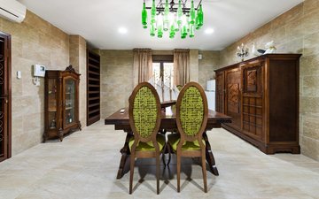 Property slide 18