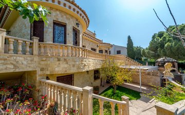 Property slide 31