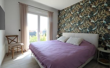 Property slide 16