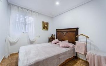 Property slide 22