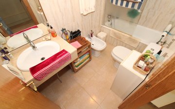 Property slide 25