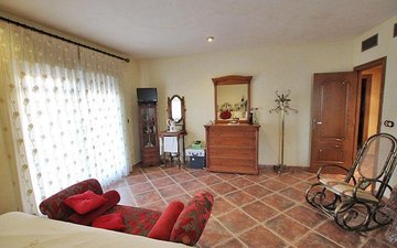 Property slide 33