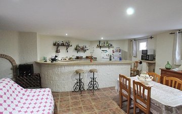 Property slide 44