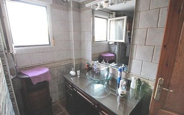 Property slide 49