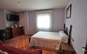 Property slide 25