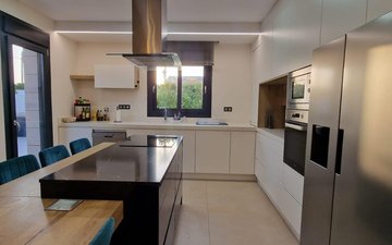 Property slide 4