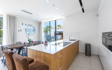 Property slide 10