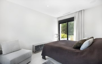 Property slide 14