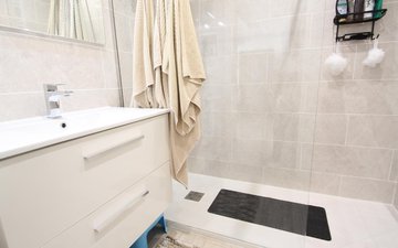 Property slide 20
