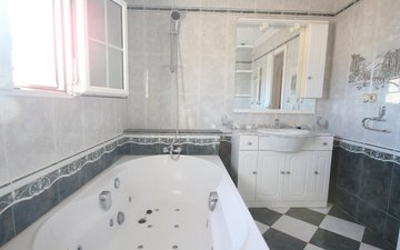 Property slide 50