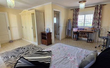 Property slide 22