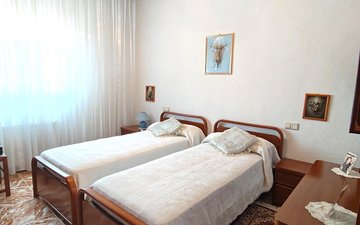 Property slide 40