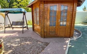 Property slide 32