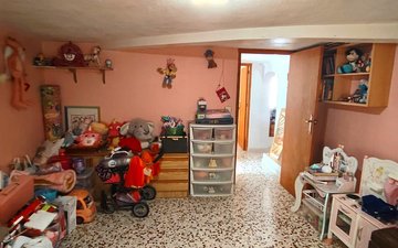Property slide 21