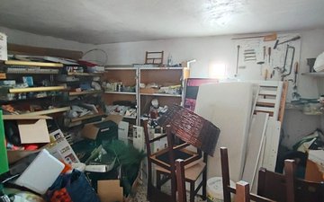 Property slide 24
