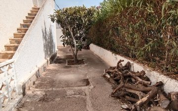 Property slide 42